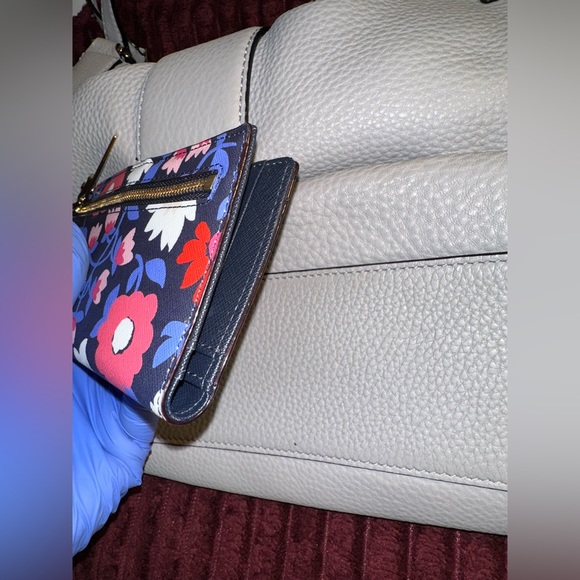 Kate Spade ♠️ Large Magnetic Tote Bag closure and Wallet - Picture 12 of 15